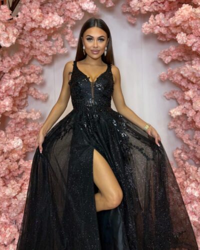 Šaty Rosalinder - třpytivé večerní šaty s krajkou, rozparkem a hlubokým výstřihem - černé 